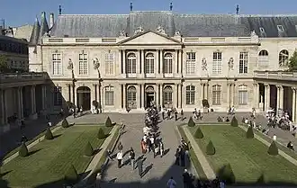 L'hôtel de Soubise, siège historique des Archives nationales.